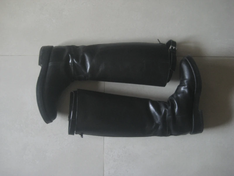 ann d boots