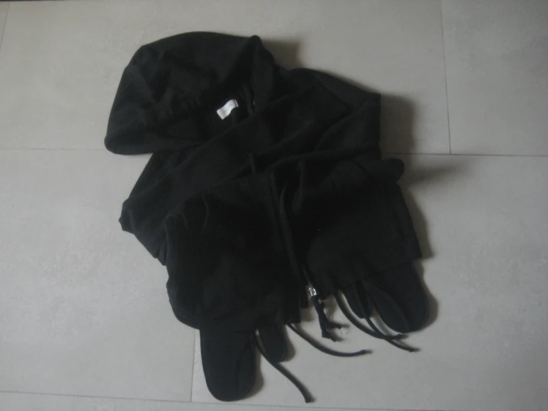 bedjwford wool mitten hoodie